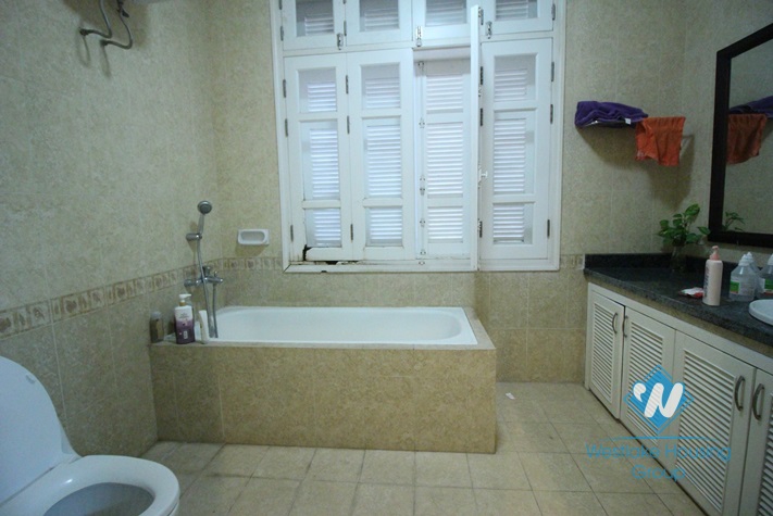 Nice and affordable 5 bebdroom villa to rent in Ciputra